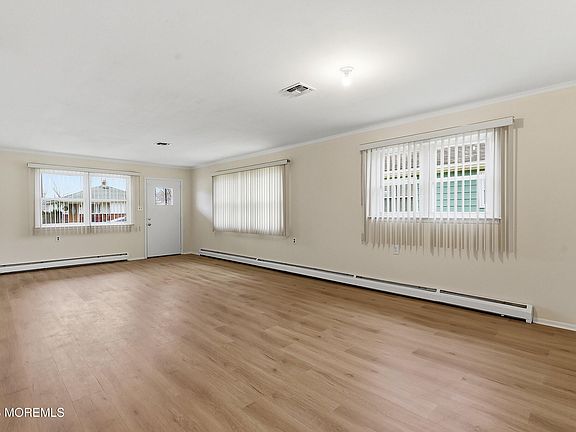 5th image of 55 Scarborough Pl