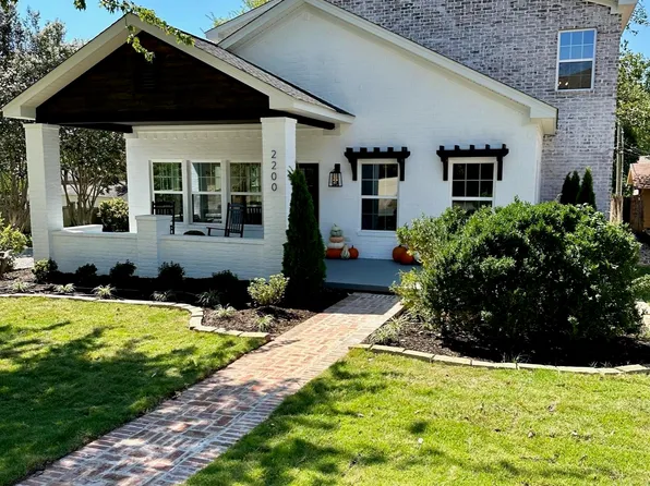 2200 N University Ave, Little Rock, AR 72207