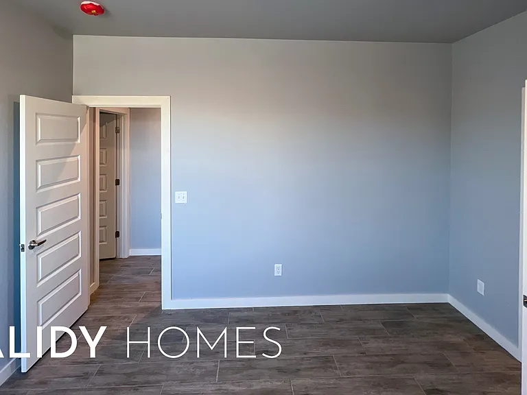 17640 Natalie Ct — Photo 39
