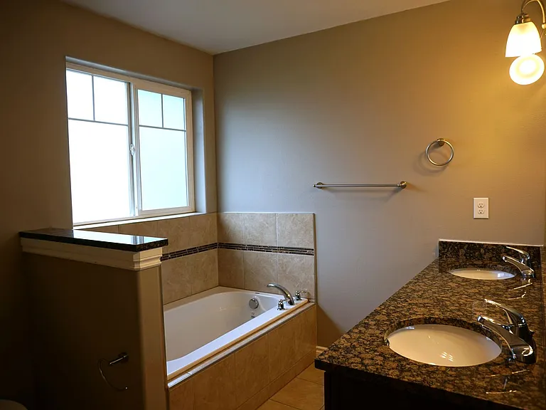 521 Harman Way — Photo 18