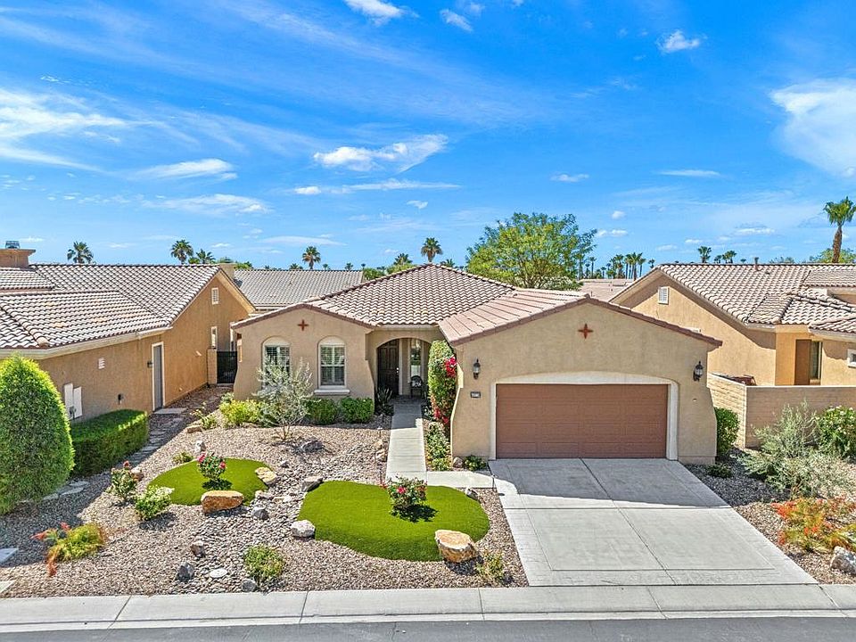 1st image of 40530 Calle Cerezo
