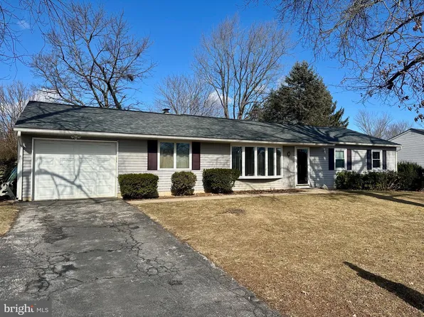 24 Fieldstone Cir, Shrewsbury, PA 17361