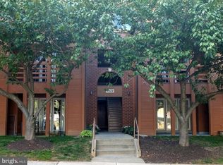 4922 Columbia Rd #585, Columbia, MD 21044