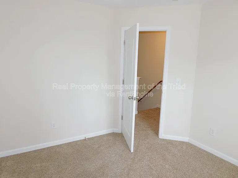 1475 Worchester St — Photo 12