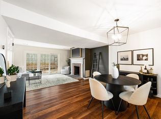 1552 Garden Ct, Charlottesville, VA 22901