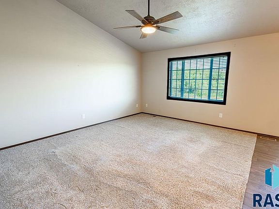 2nd image of 1113 N Lalley Ln