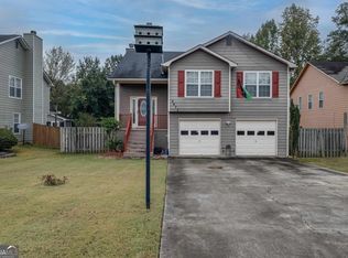 5677 Rock Shoals Way, College Park, GA