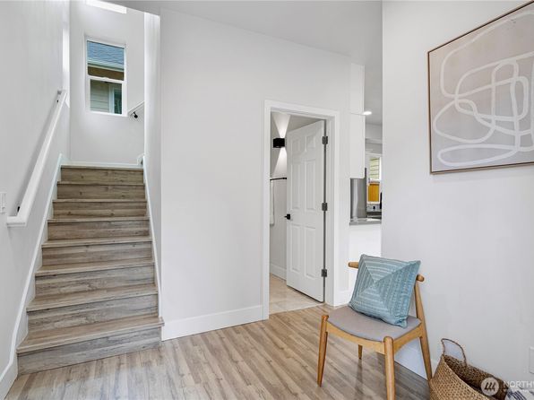 3210 35th Avenue S, Seattle, WA 98144