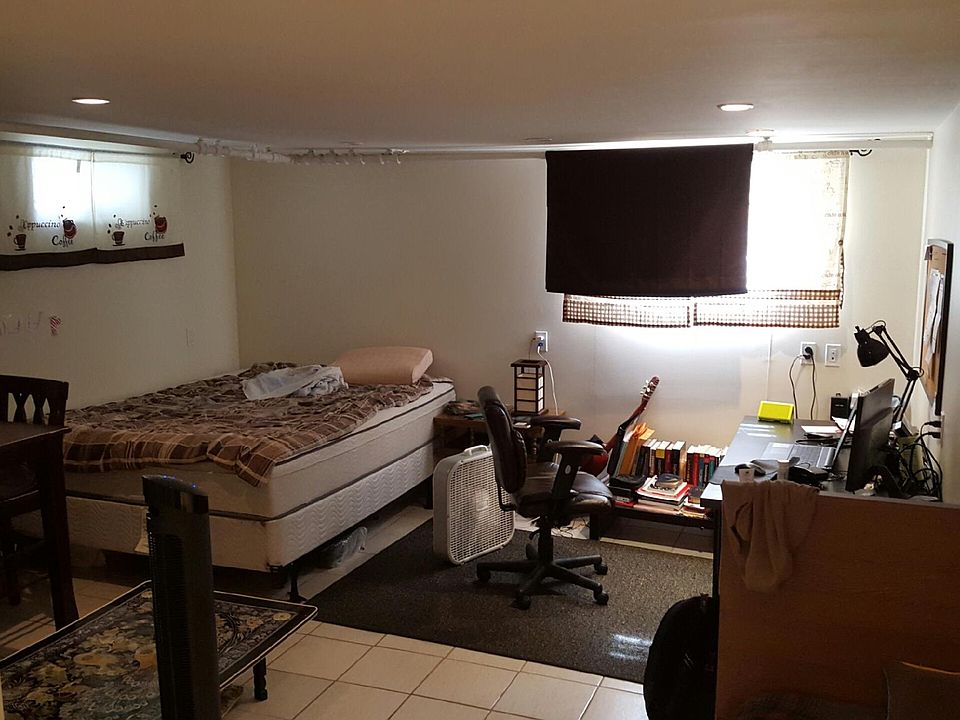 2nd image of 4026 193rd St