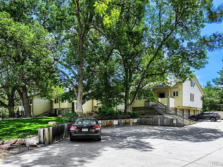1190 Poplar Ave — Photo 25