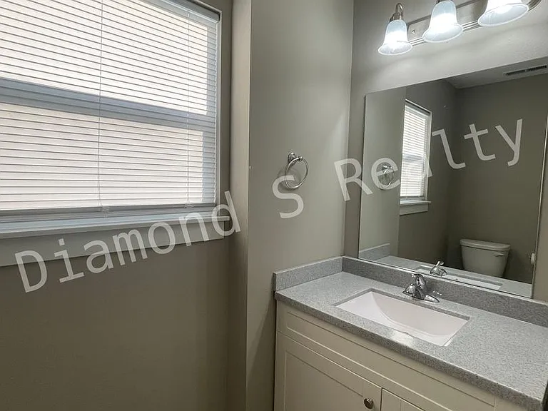 2108 N 26th St — Photo 12