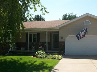 8702 Patterson St, Saint John, IN 46373