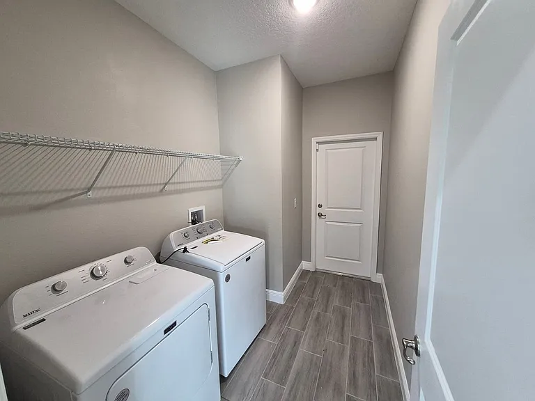 642 Desmoines Ct — Photo 14