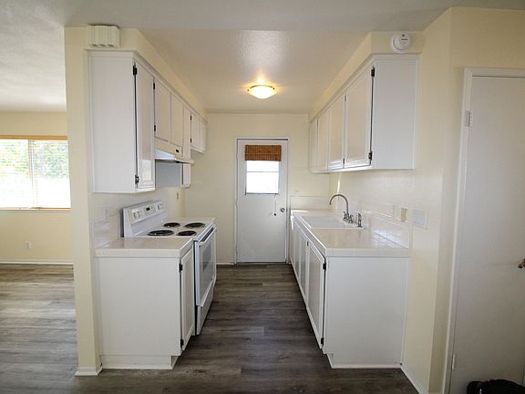 4th image of 1189 Carlsbad Pl