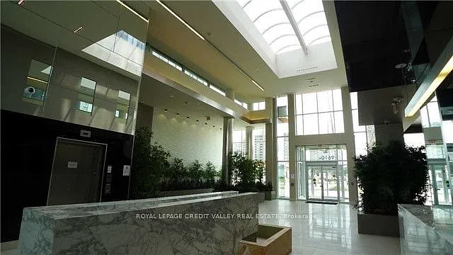 2 bed, $2,400 — Photo 3