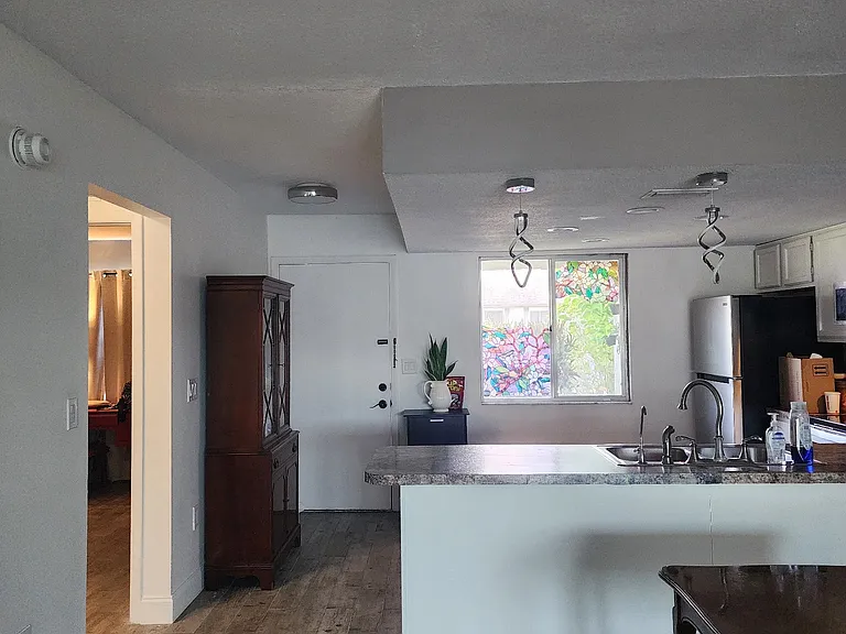 2263 Bancroft Cir N #B — Photo 1