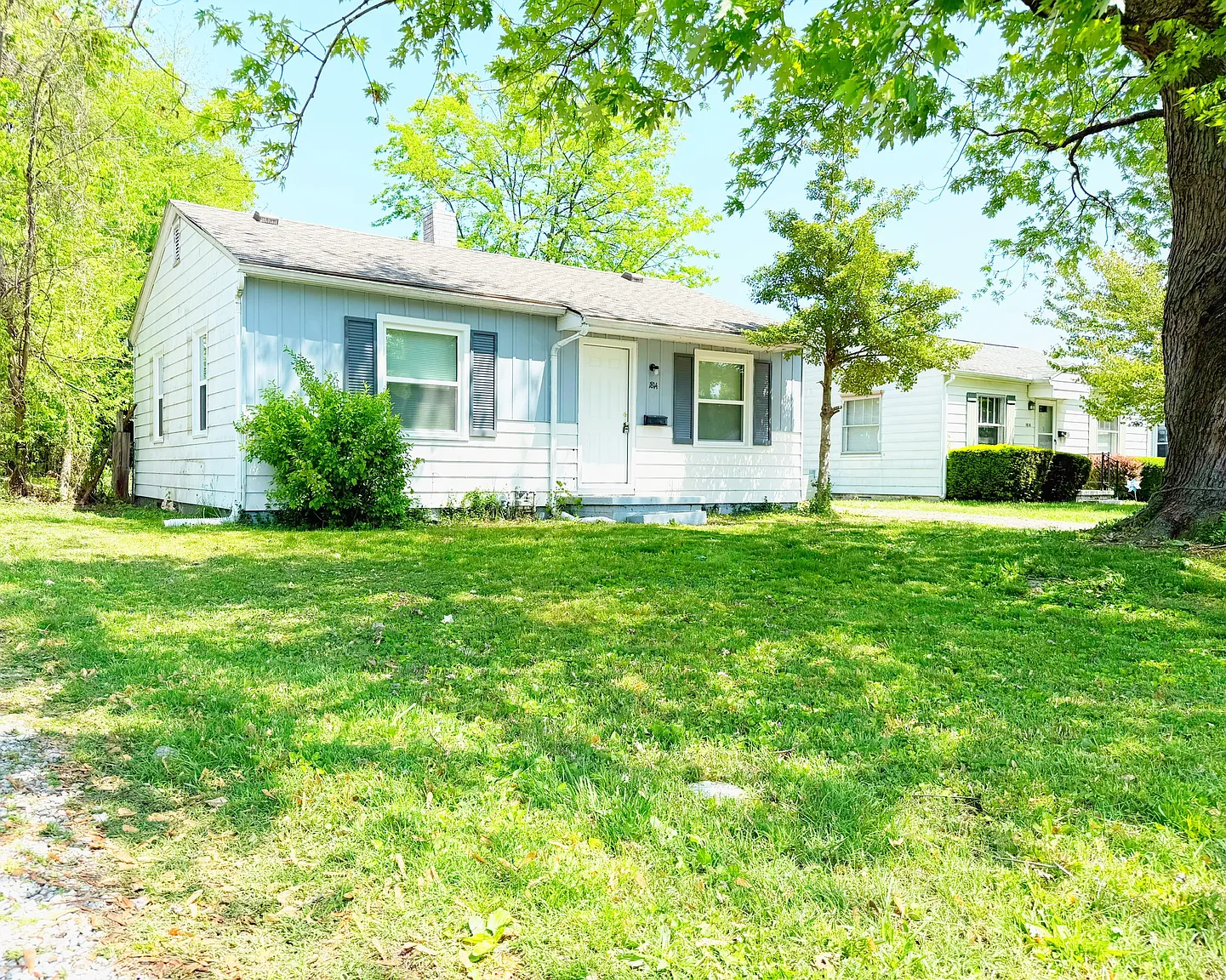 1814 Waggoner Ave photo 1