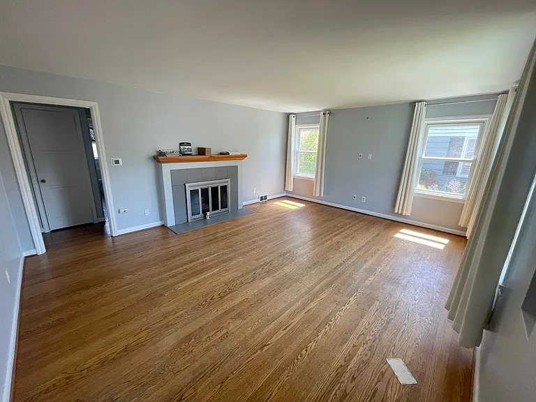 8312 18th Ave NW — Photo 5