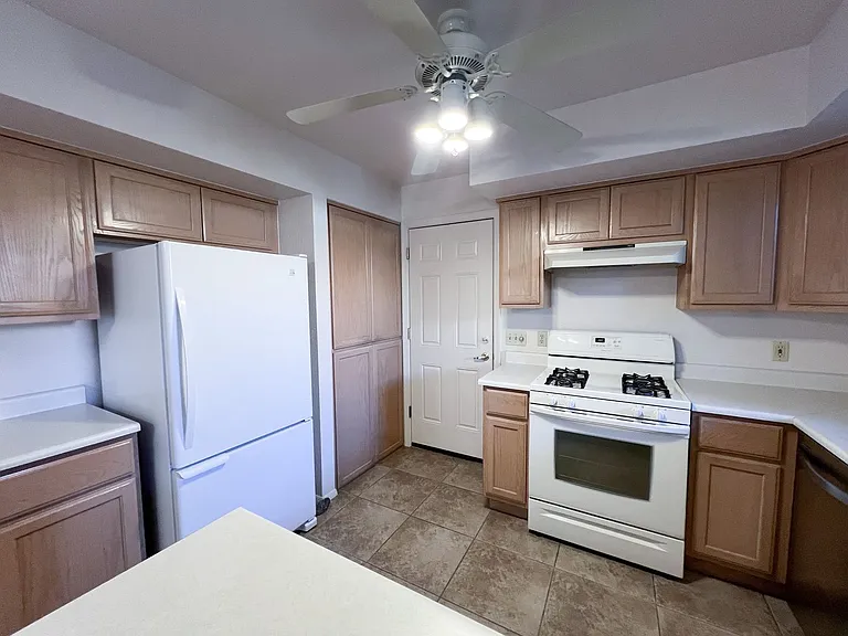 503 S Sawmill Gardens Dr — Photo 6