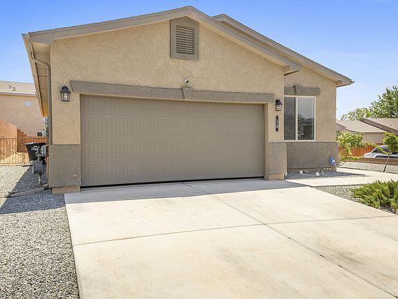 3rd image of 18 Vista Del Cerro Dr