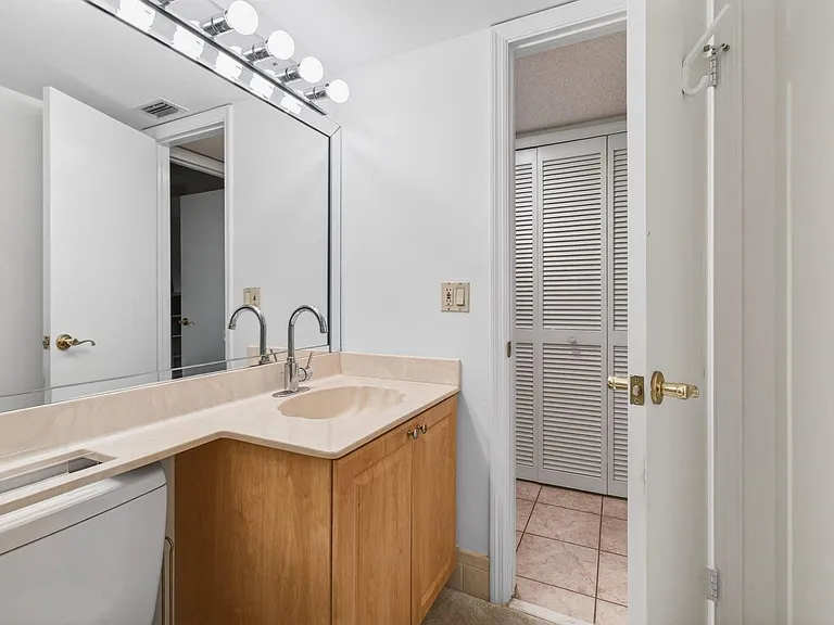 5851 Parkwalk Dr — Photo 58