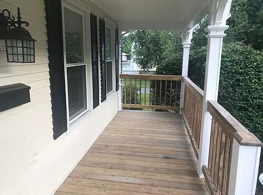 3rd image of 23A Ferry St #A