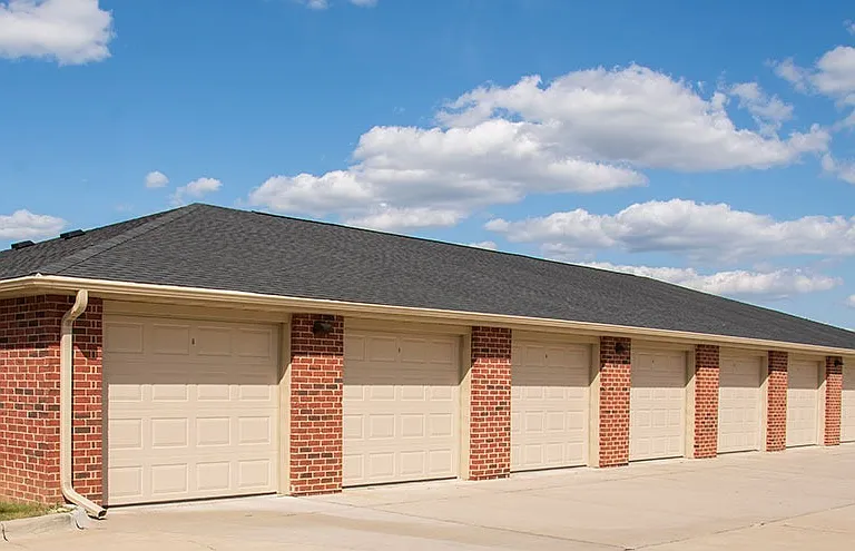 Bricks at Waukee East Apartments — Photo 5