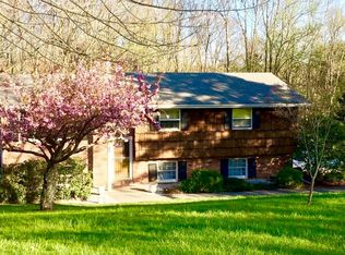 1 Northbrae Dr, Boonton, NJ 07005