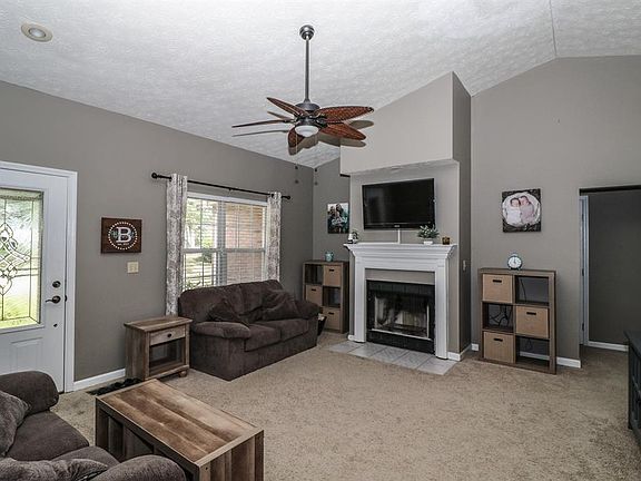 4th image of 1156 Monteray Cir