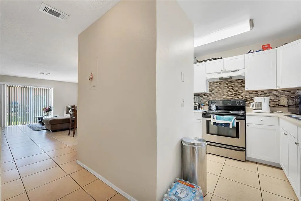 2 bed, 2.5 bath, 1088 sqft, $1,550 — Photo 4
