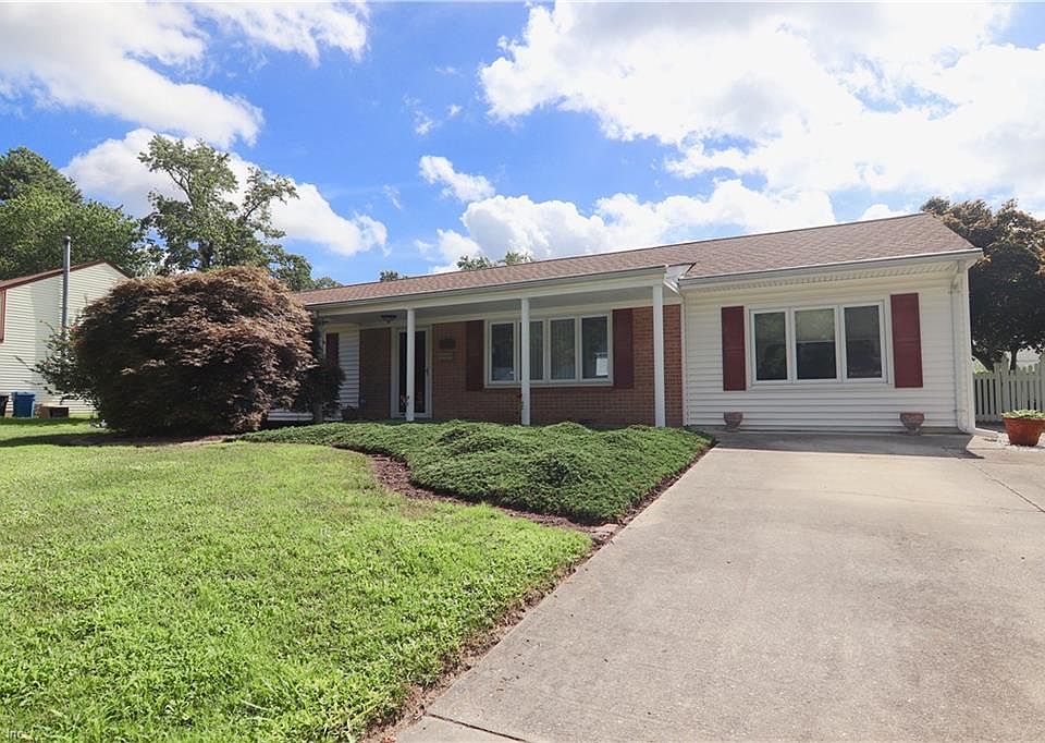 1st image of 460 Bethune Dr