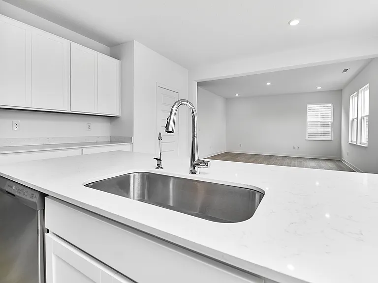 8603 Georgina St — Photo 14