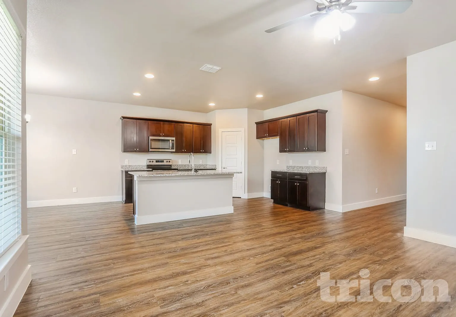 10304 Fort Teran Trail Crowley TX — Photo 2