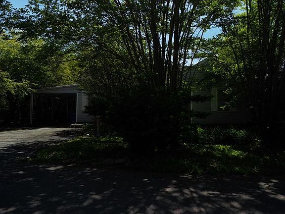 2nd image of 144 Lynda Dr