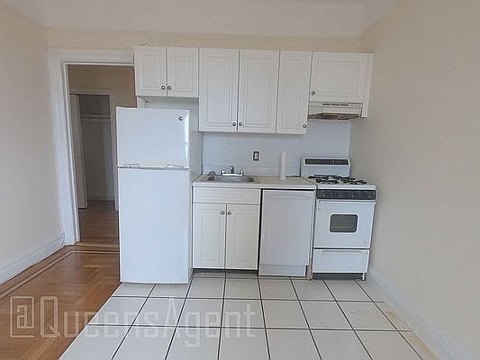 2nd image of 60-15 Woodside Ave #6C