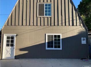 19038 Bassett St, Reseda, CA 91335