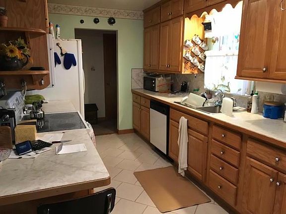 3rd image of 8100A Bissonette Dr