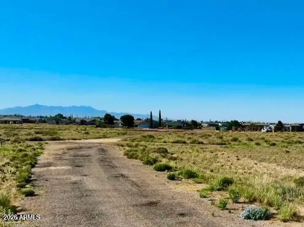 10404 & 10418 Wood Camp Drive #-, Kingman, AZ 86401