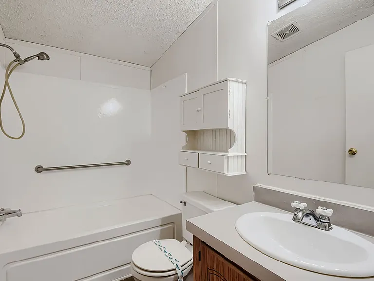 6105 Berthelot Ln — Photo 15