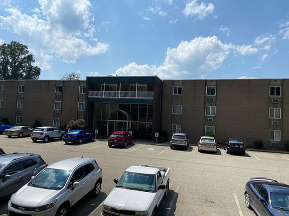 3rd image of 825 N Main St APT 8