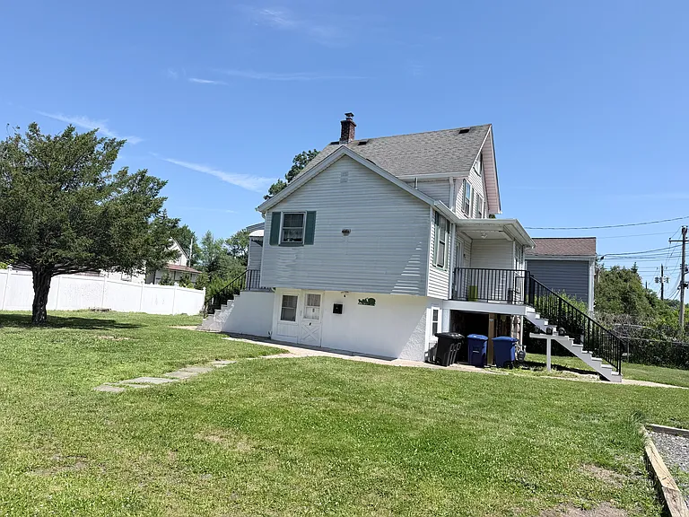 183 Franklin St #C — Photo 10