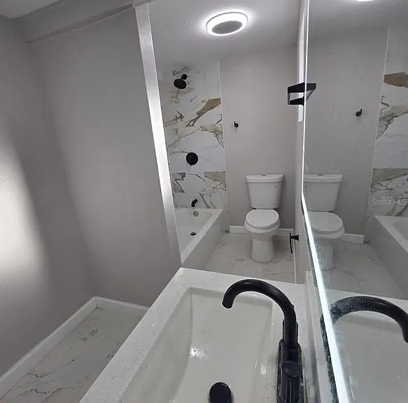 712 S Clyde Ave — Photo 7
