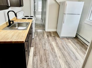 416 Main St APT E, Springvale, ME 04083