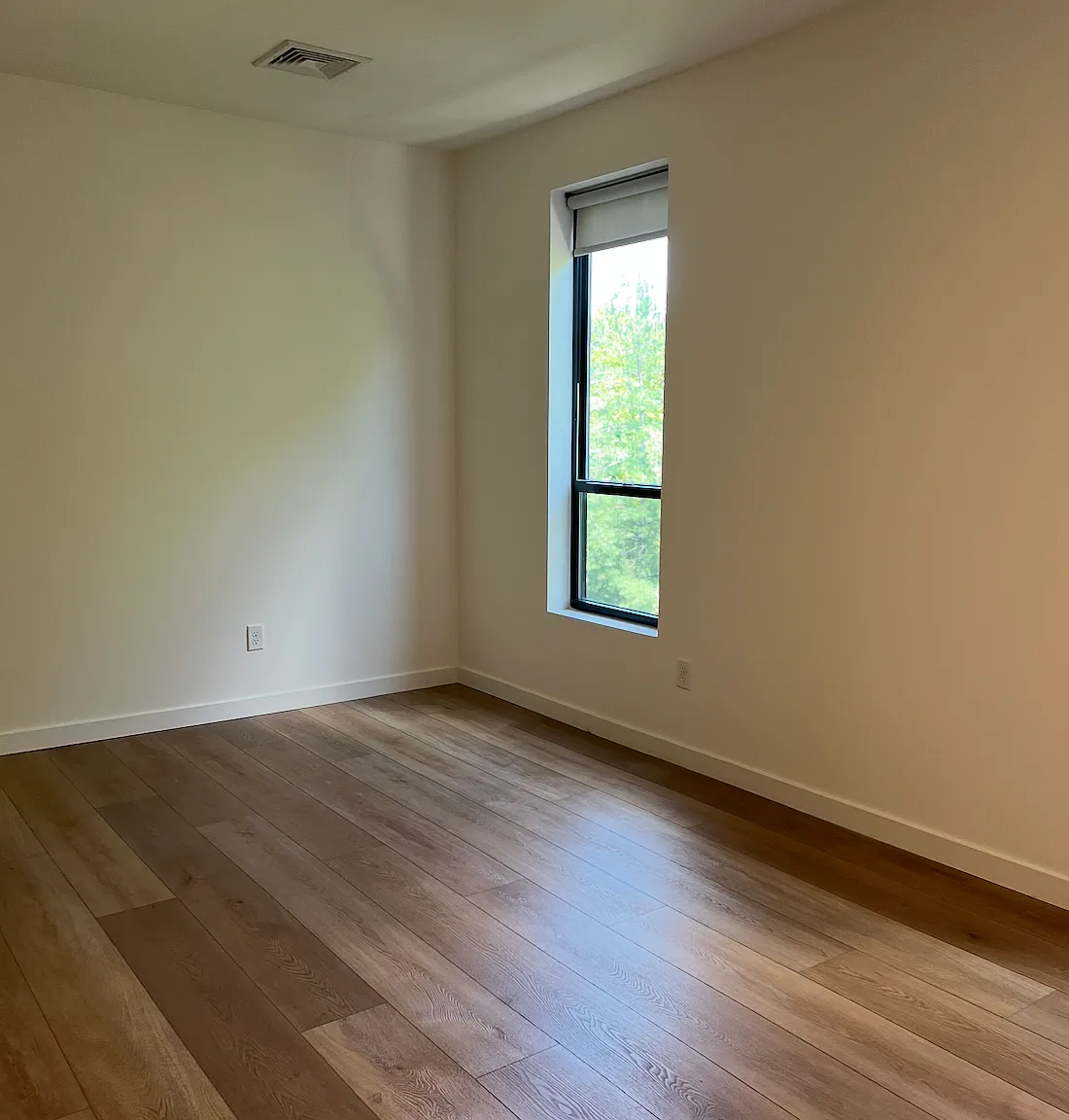 Studio, 450 sqft, $1,900 — Photo 4