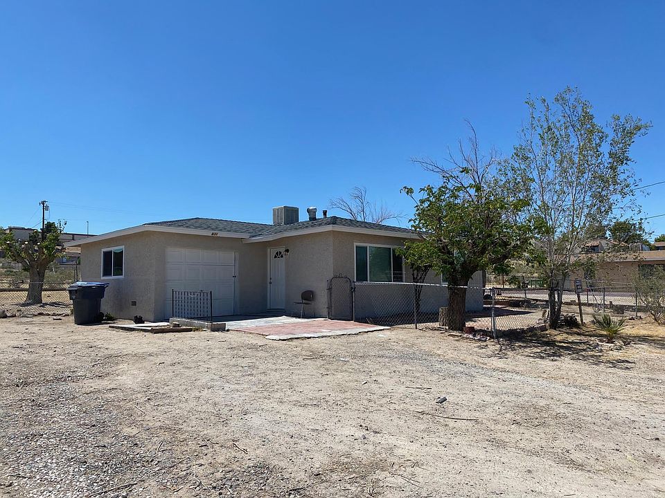 1st image of 831 Las Amigas St