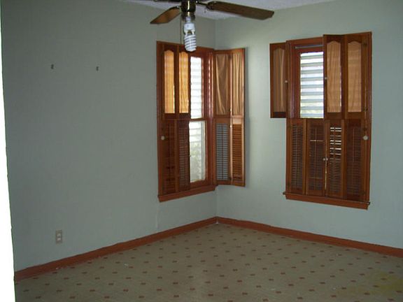4th image of 3537 Monterrey St