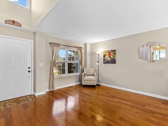 2nd image of 625 E London Ct