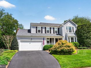3569 Plum Dale Dr, Fairfax, VA 22033