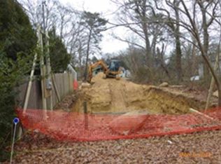 27 E Side Rd, Oak Bluffs, MA 02557