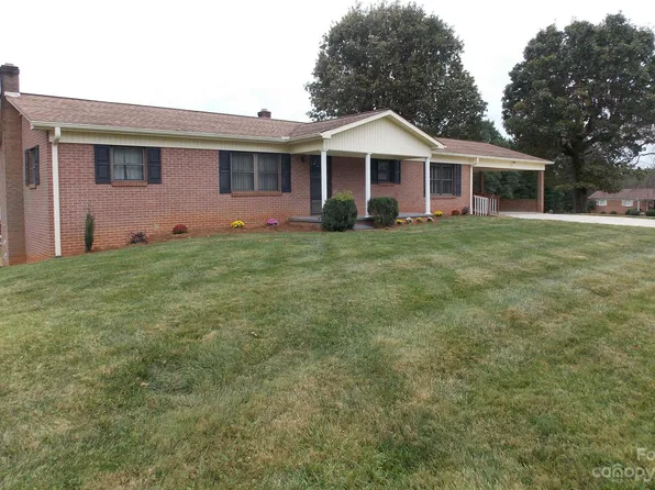 3221 Eckard Creek Cir, Connelly Springs, NC 28612